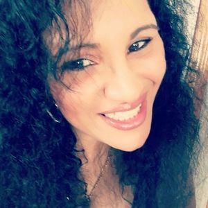 Meet your Posher, Yolanda